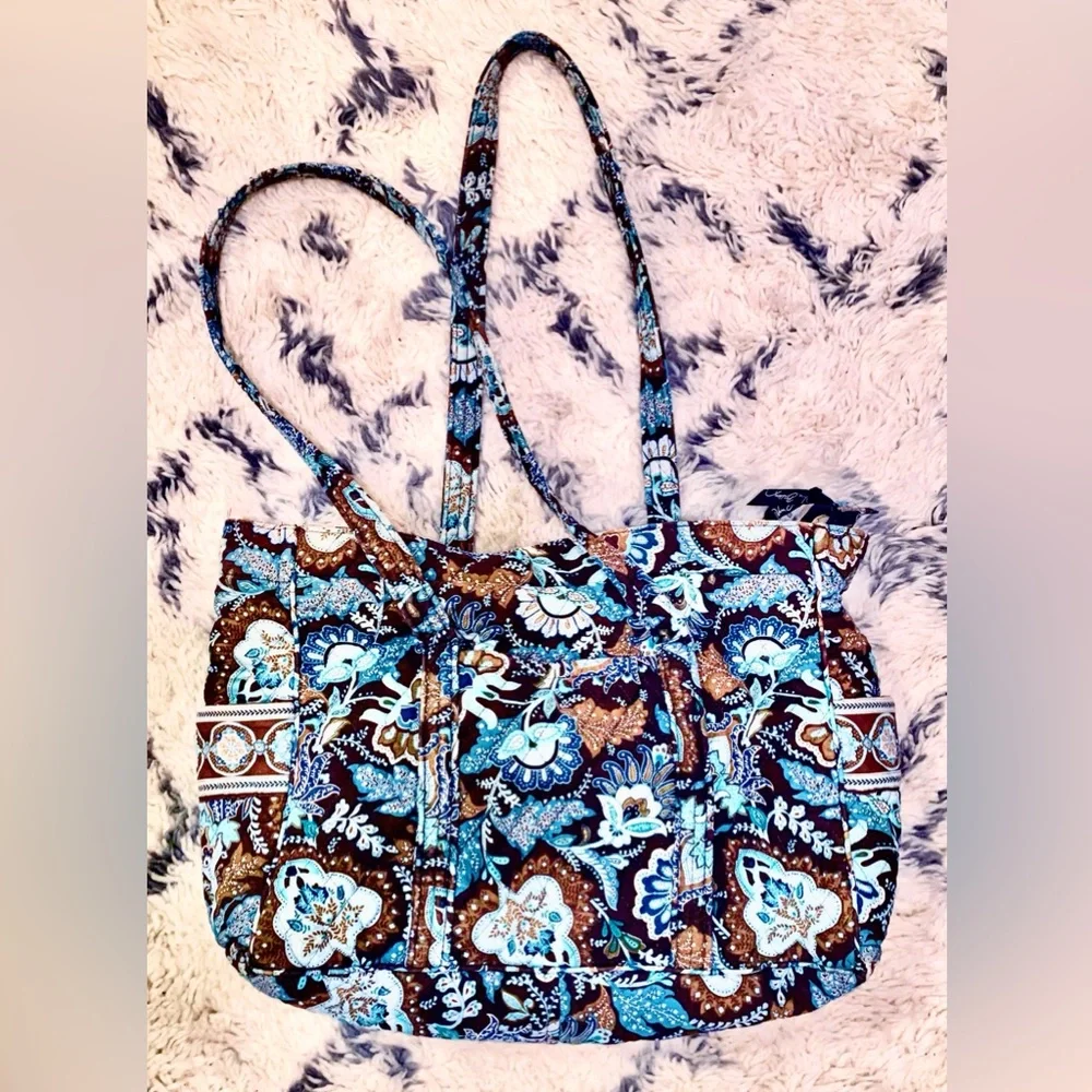 Vera Bradley Diaper Baby Bag *BEST SELLER* **JUST AS NEW!!🎁💙**